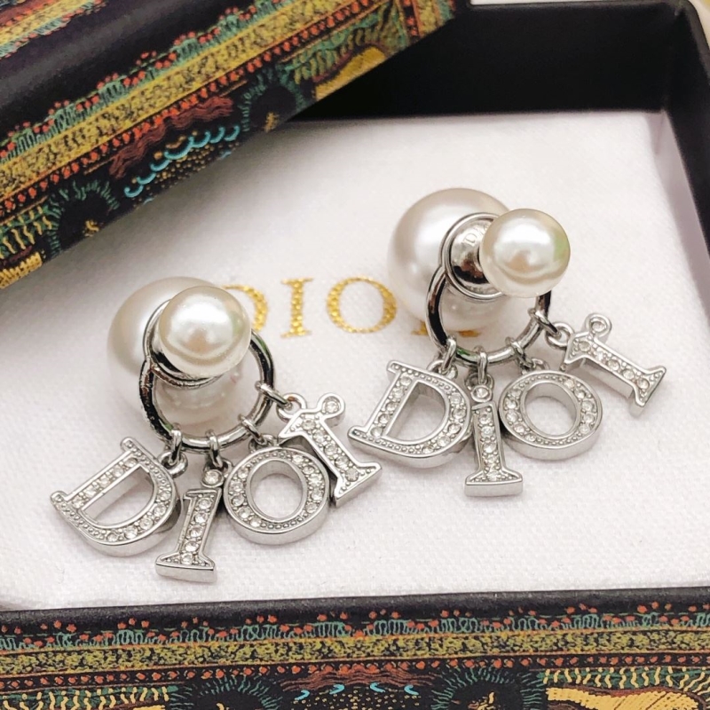 chr1st1an D10r earrings